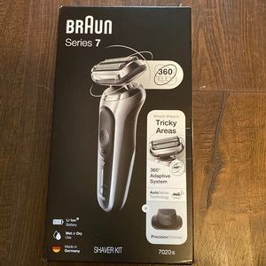 Braun series 7 360 degree flex shaver kit